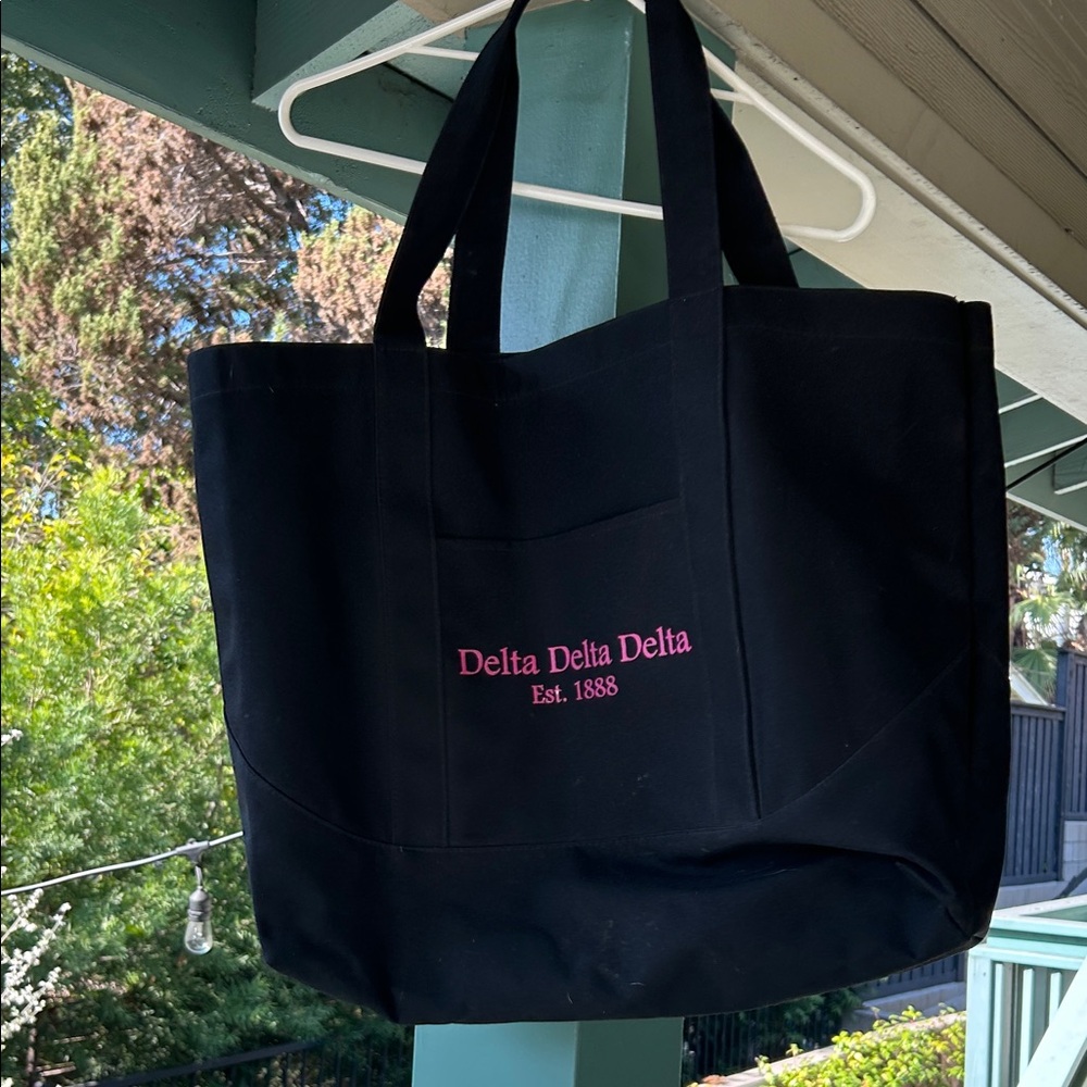 Black Delta Delta Delta Tote Bag (17x20x10)